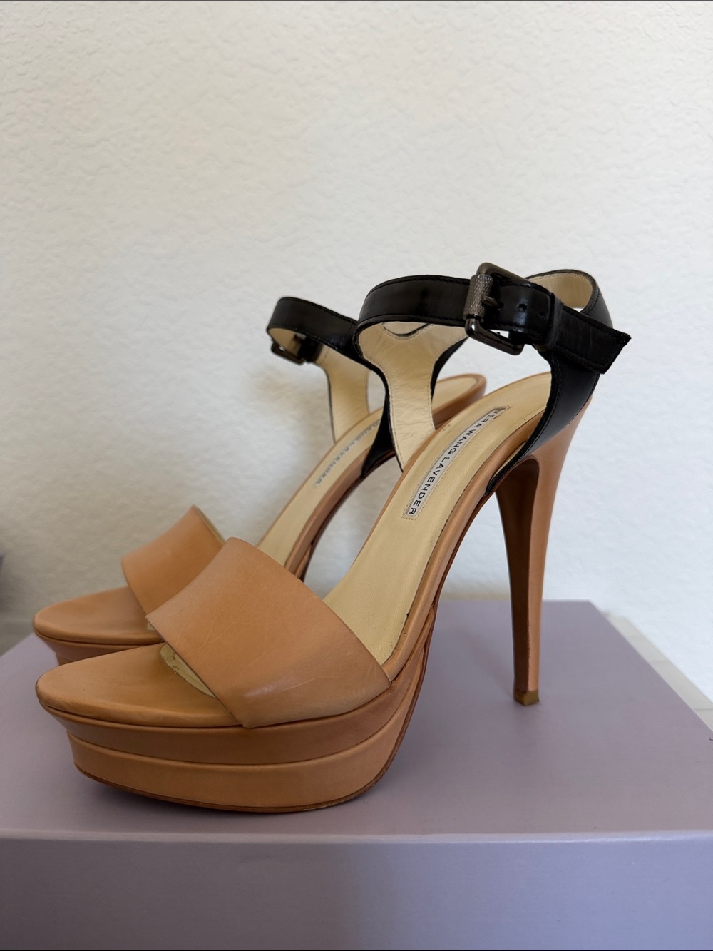 Vera Wang Two-Tone Platform High Heel Sandals - Black & Tan